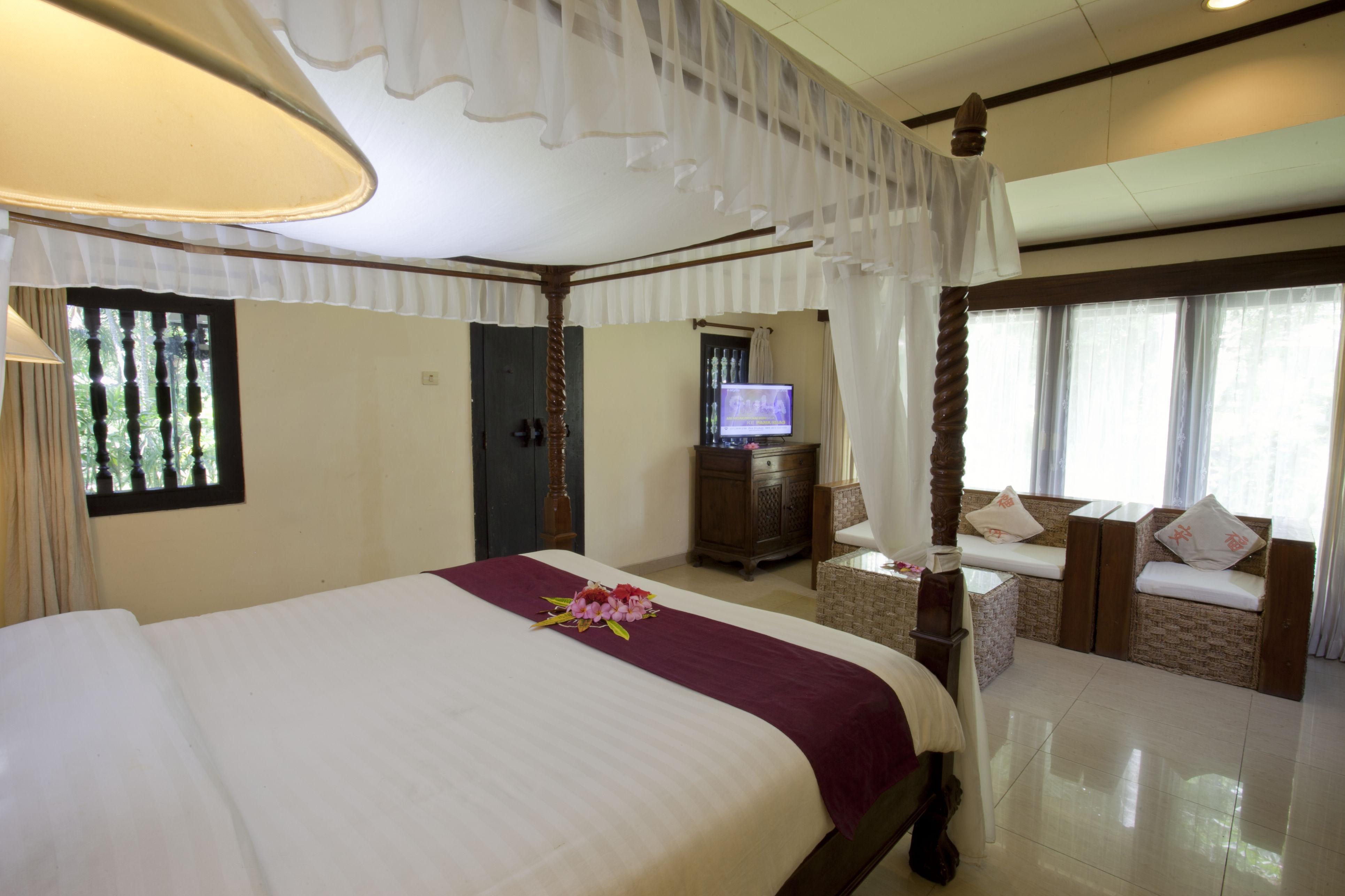 Puri Saron Senggigi Hotel Екстер'єр фото