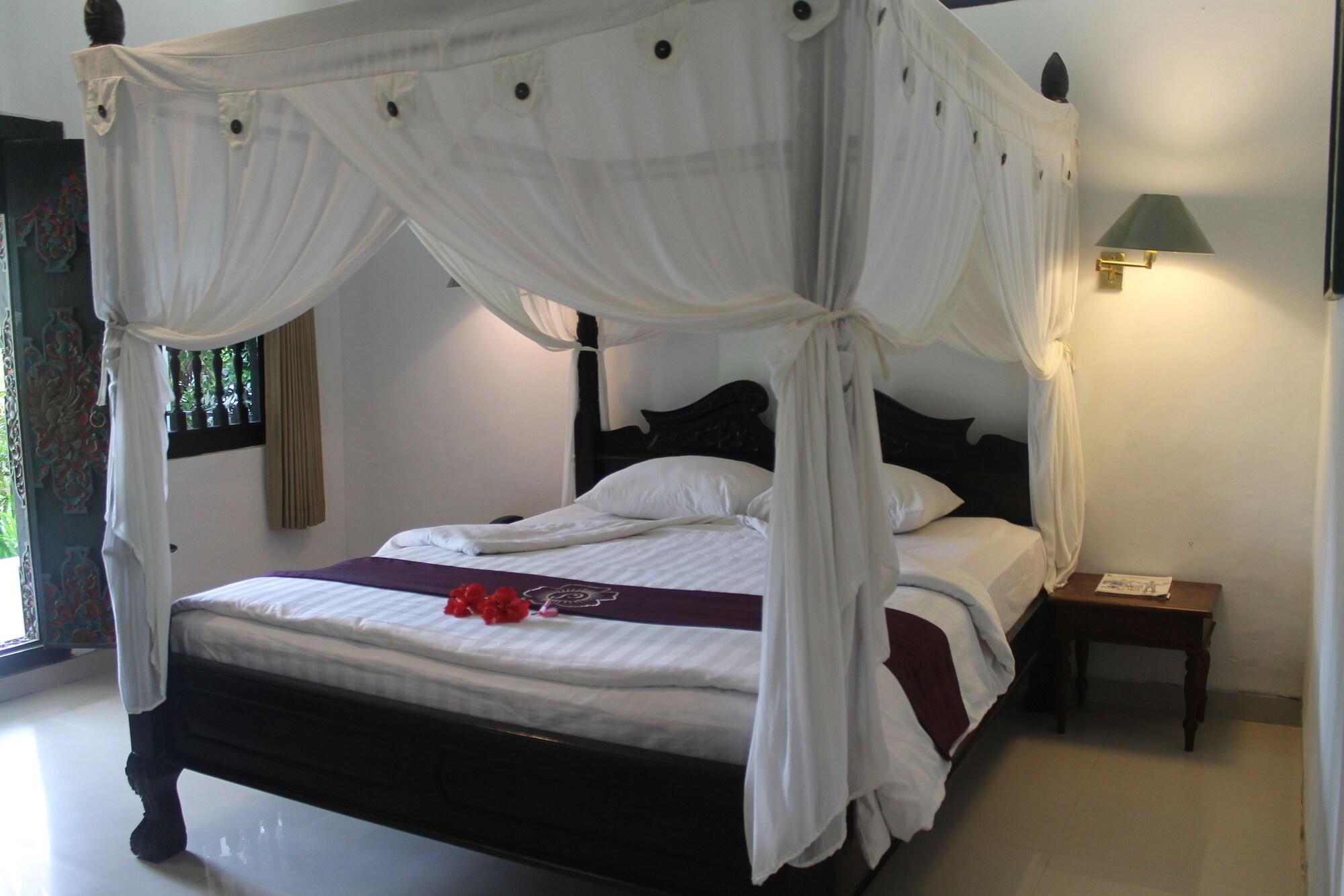 Puri Saron Senggigi Hotel Екстер'єр фото