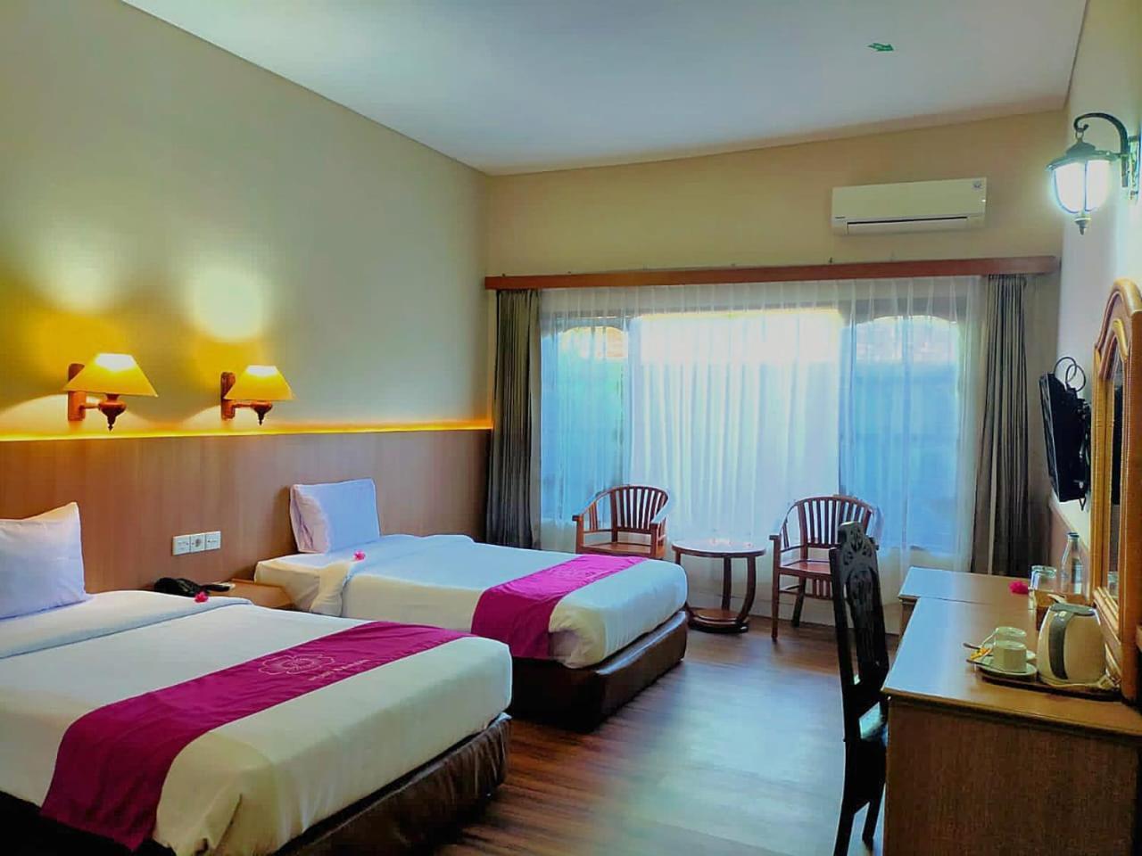 Puri Saron Senggigi Hotel Екстер'єр фото