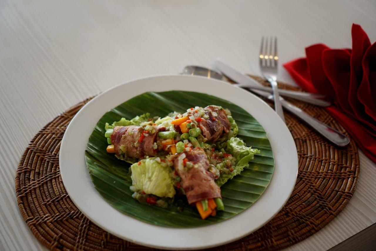 Puri Saron Senggigi Hotel Екстер'єр фото