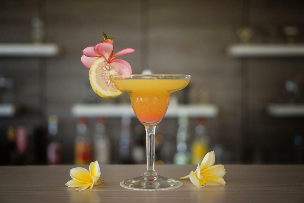 Puri Saron Senggigi Hotel Екстер'єр фото