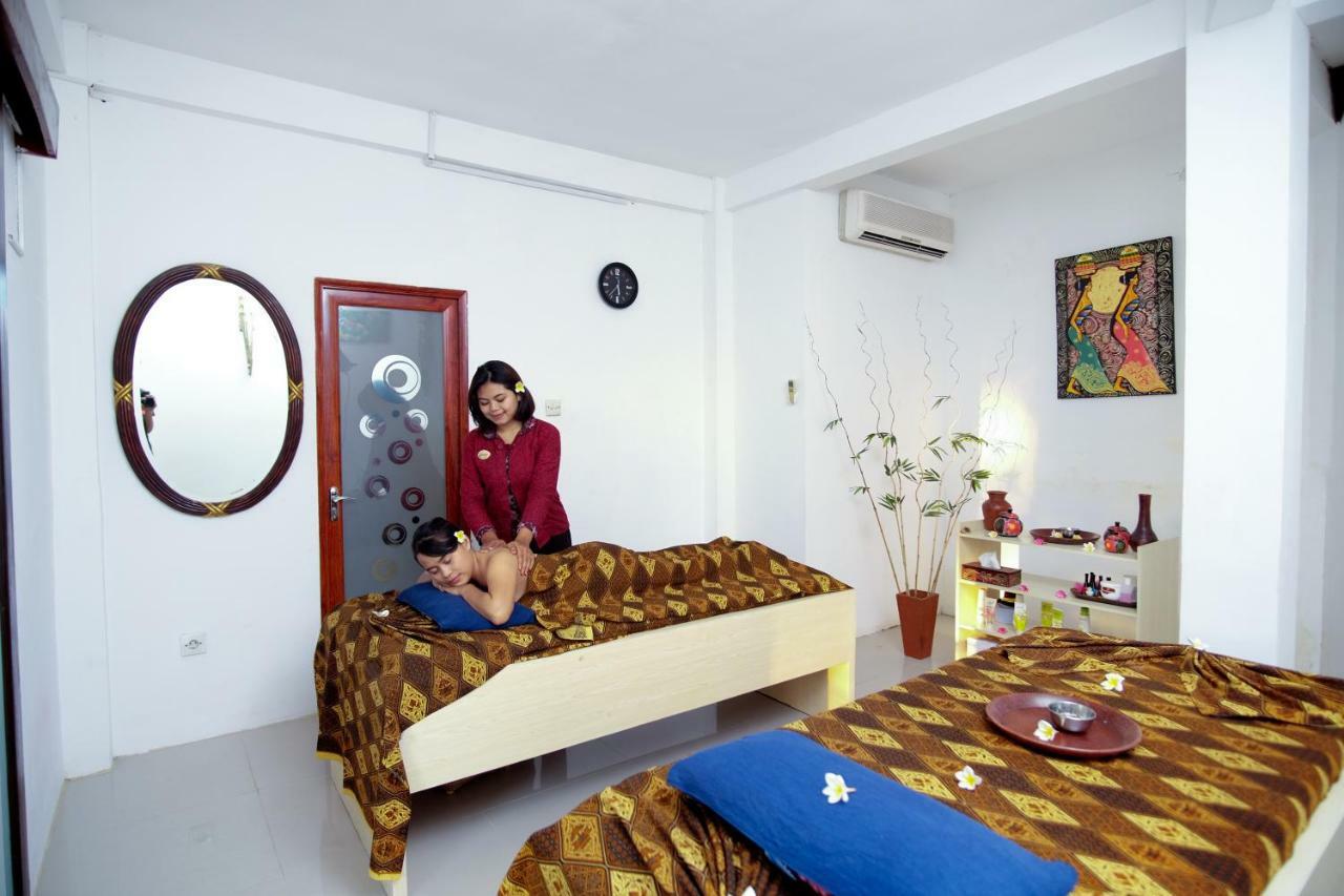Puri Saron Senggigi Hotel Екстер'єр фото